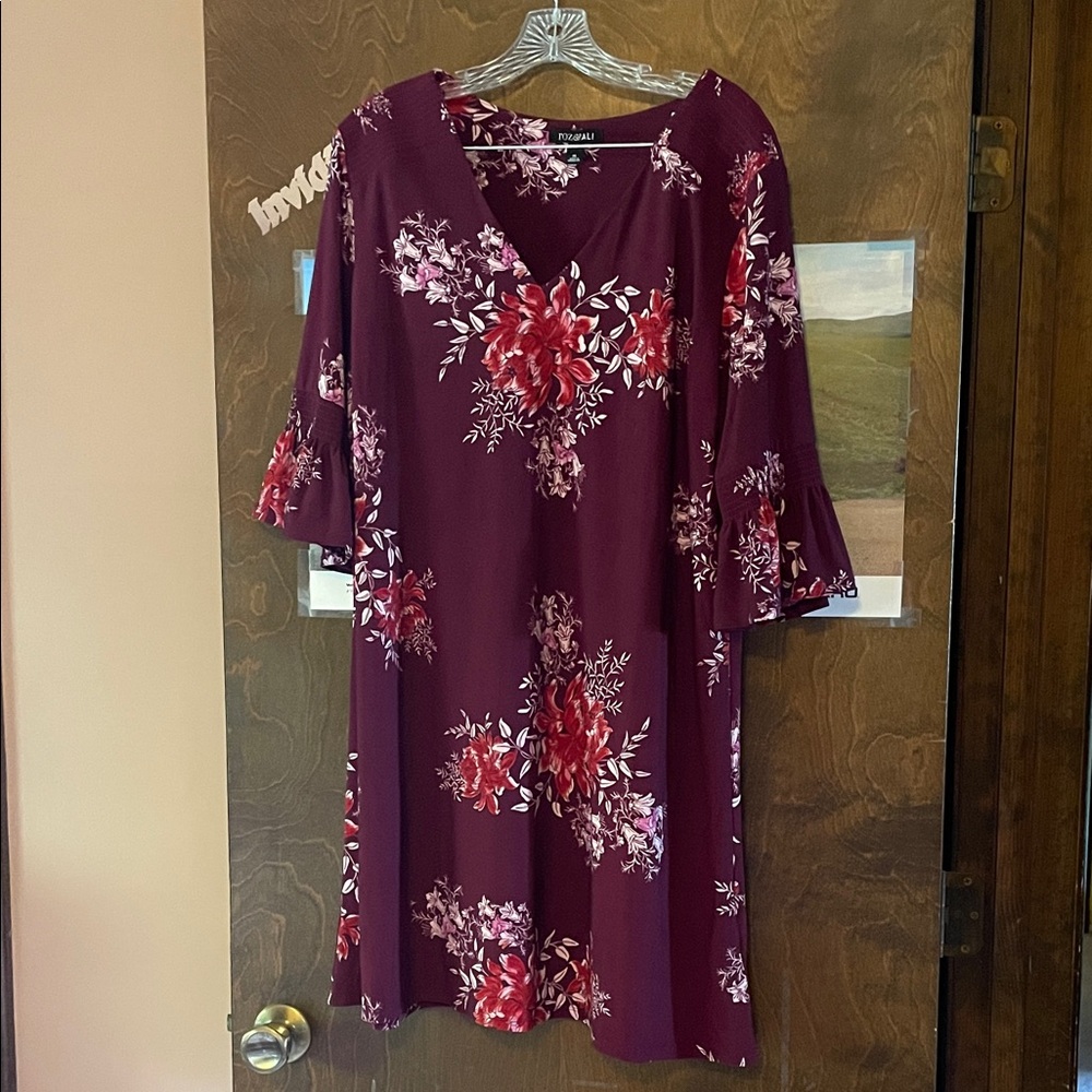 Roz & Ali Burgundy Floral V-Neck Tunic
